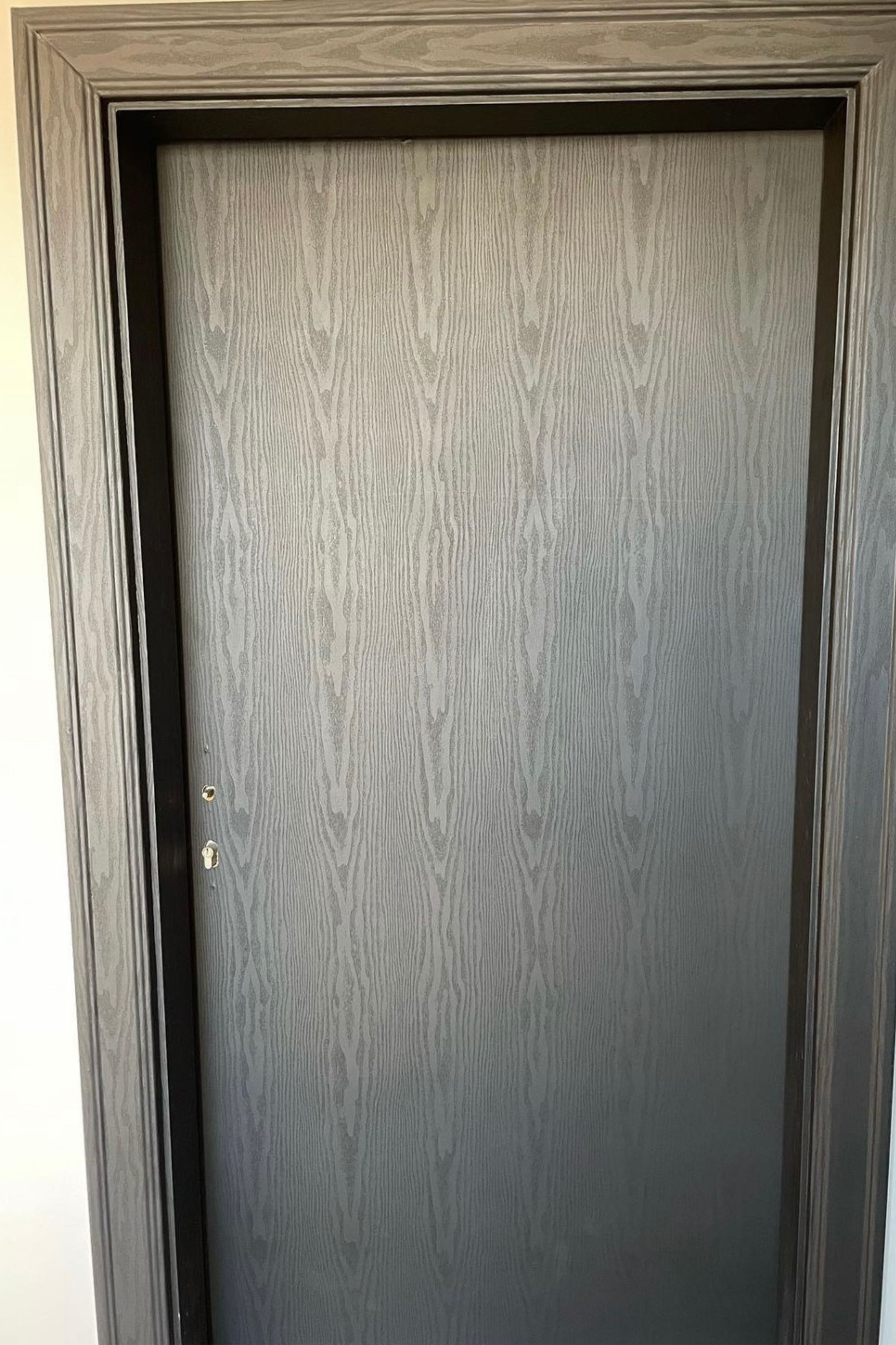 Renovace dveří v celém hotelu Almanac X 